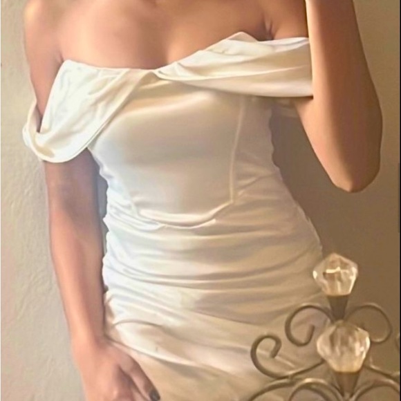 LEAU Divine Satin Corset Dress - Picture 1 of 3